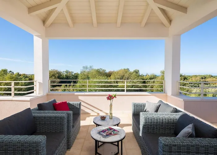 Celeste By Ilc Brtonigla